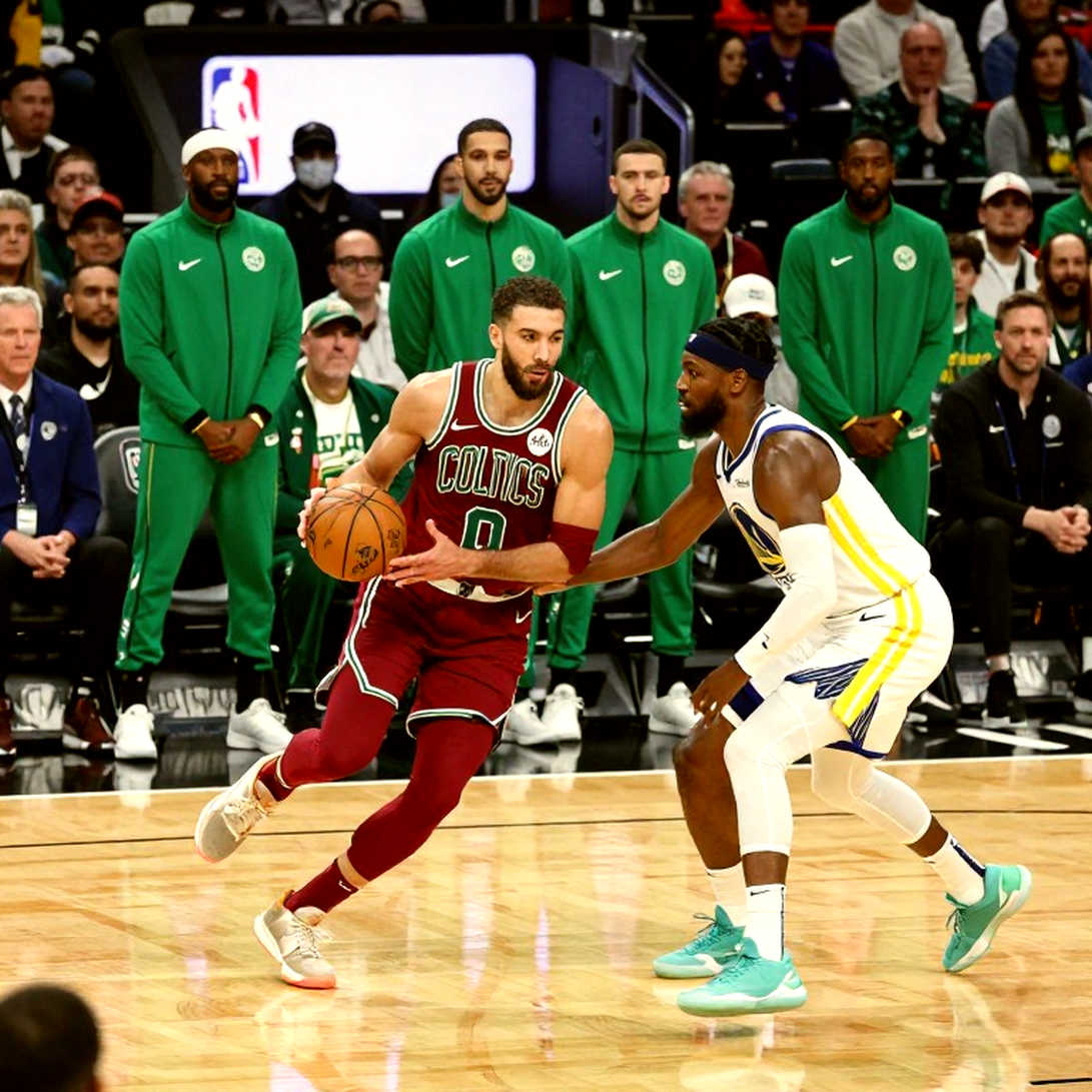 27 lần ném ba trượt liên tiếp của Houston và bài học NBA vẫn bỏ qua