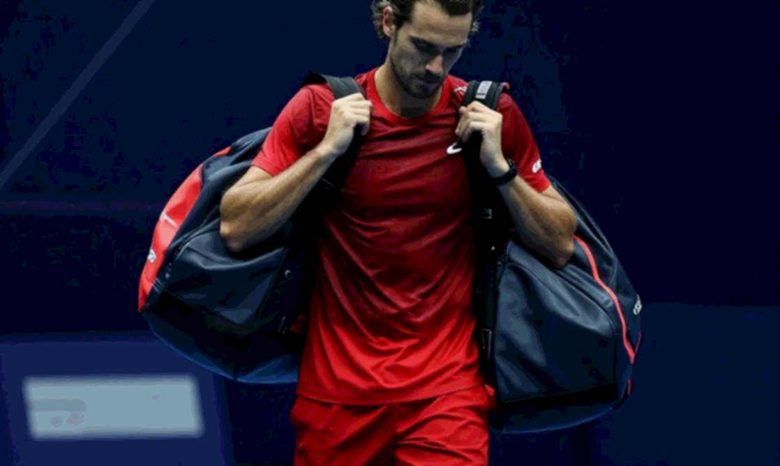 Bóng tennis khuất sau thông cáo hải quan: Bài học về nhãn dữ liệu thể thao